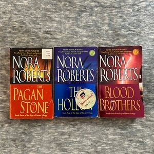Nora Roberts Books